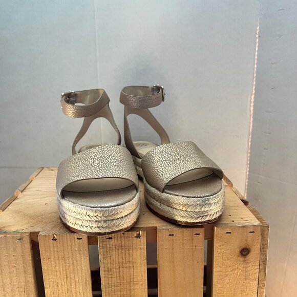 Vince Camuto Size 9 Gold Leather Kathalia Ankle Strap Flatform Espadrille Sandal - Picture 8 of 16